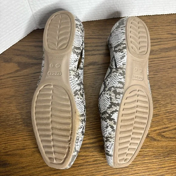 CROCS Women's Snake Print Flats in White and Gray - Picture 5 of 7